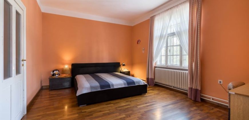 OSIJEK,CENTAR,A.STEPINCA, trosoban stan 125 m2,secesija