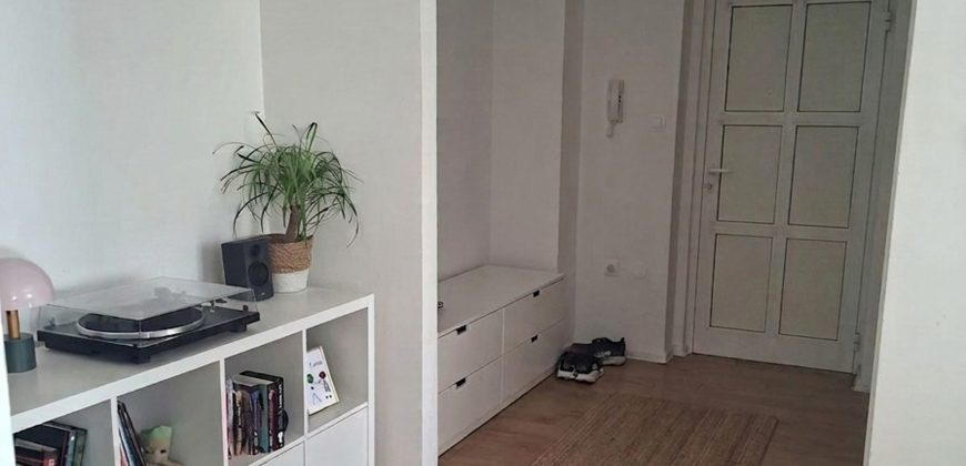 OSIJEK, CENTAR, dvosoban stan 60 m2,3.kat