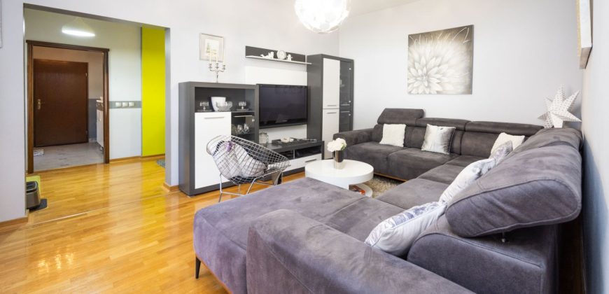 OSIJEK KUĆA, CENTAR, 150 M2, JEDINSTVENA PRILIKA
