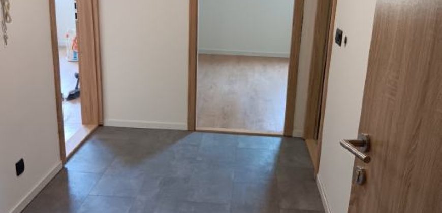 STAN OSIJEK SJENJAK, potpuno renoviran dvosoban stan 55m2 (MOŽE NA KREDIT)